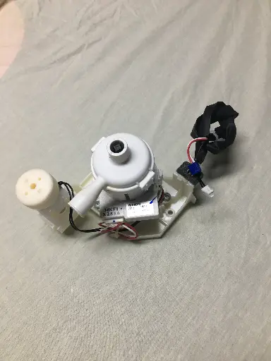 [49.78.1.121.398.2] Pompe de relevage et flotteur d'occasion unité intérieure DAIKIN FFQ60C2VEB